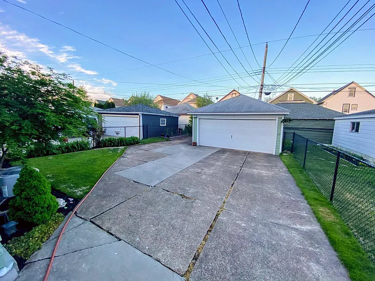 203 Lovering Ave #UPPER — Photo 17