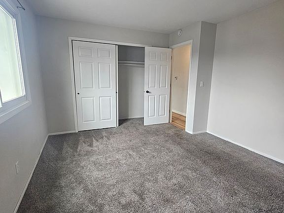 5th image of 2617 N Clark St APT 11