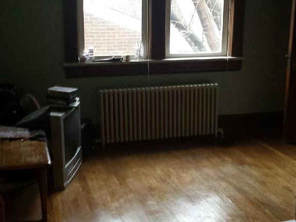 3rd image of 3313 Hillcrest Ave NW