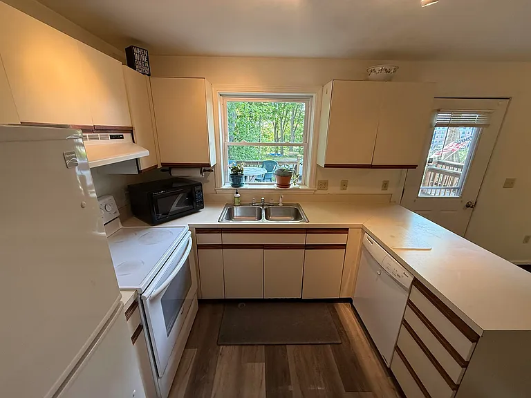 59 Portland Ave — Photo 8