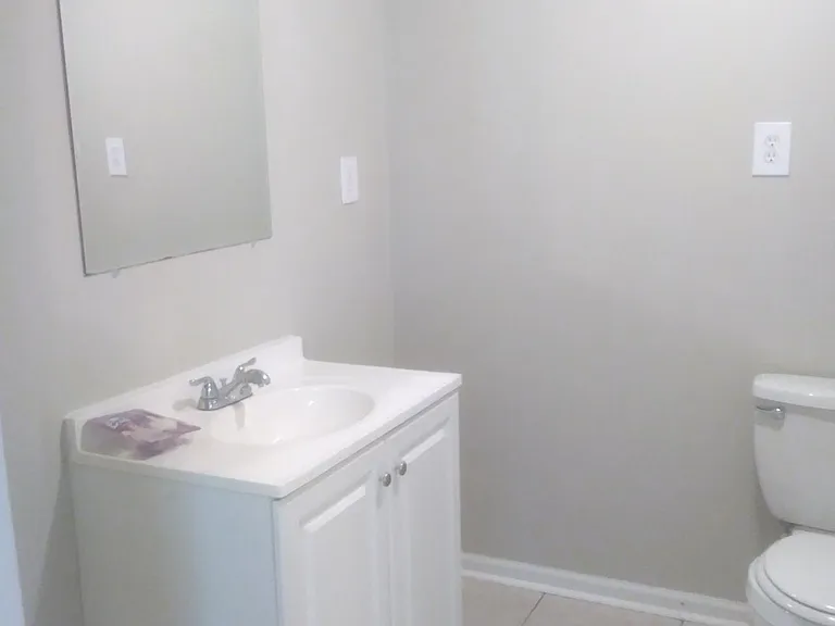444 Fairfield St NE — Photo 9