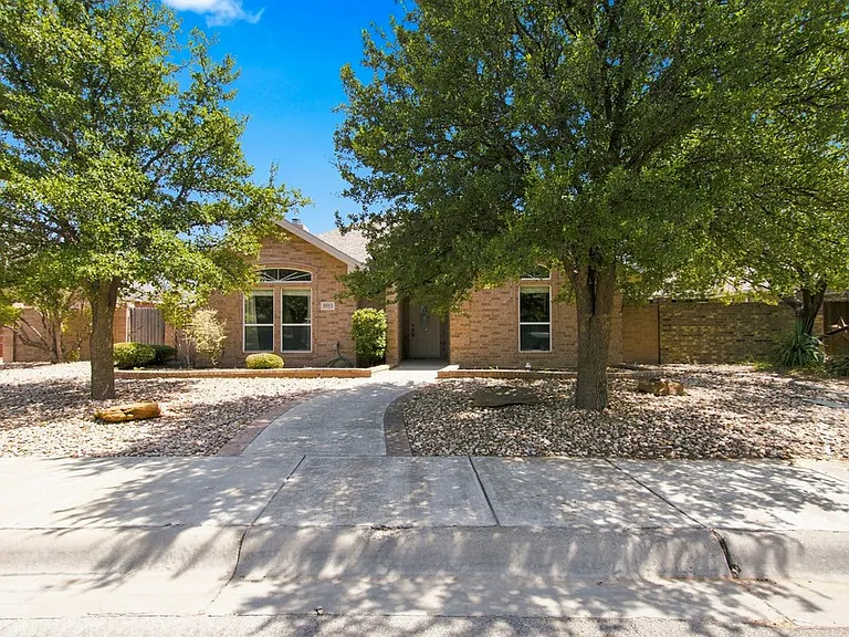 5513 Carmel Ct — Photo 4
