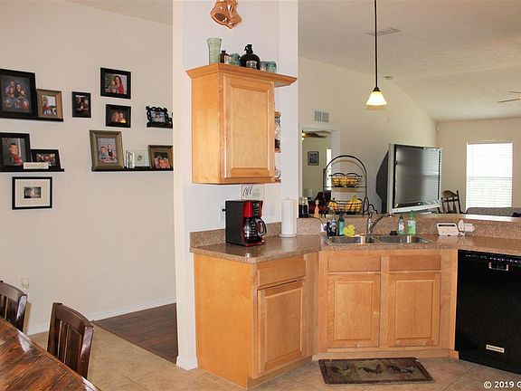 4th image of 15848 NW 121st Ln