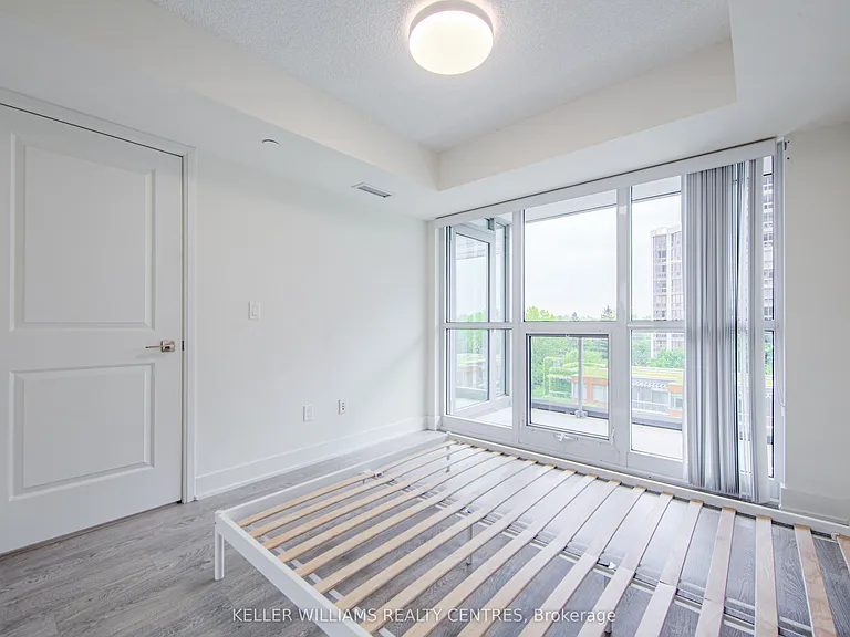 88 Sheppard Ave E #511 — Photo 17