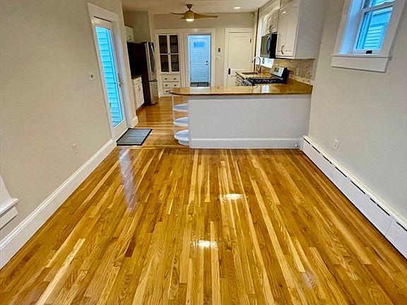 4th image of 125 Wilmington Ave