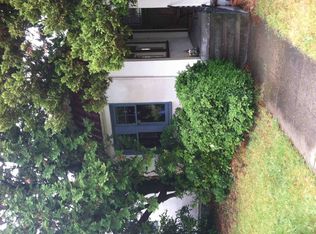 7318 19th Ave NE, Seattle, WA 98115