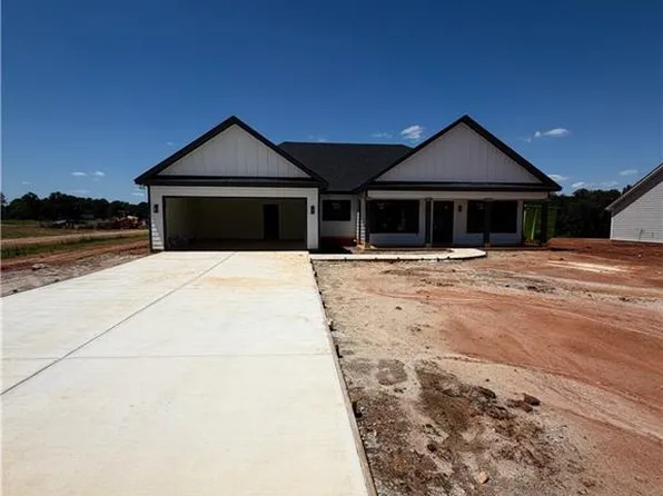 1103 30th St, Valley, AL 36854