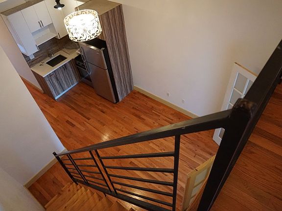 3rd image of 218 Boerum St