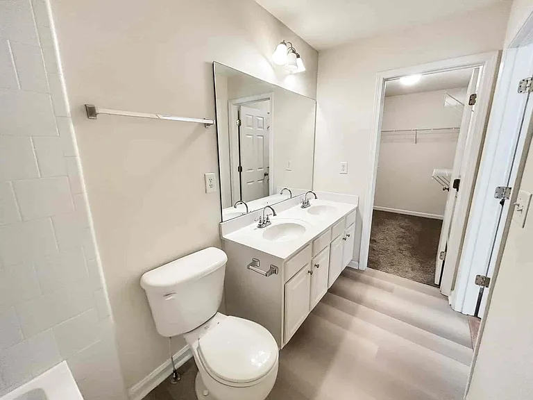 4033 Edgecomb Dr — Photo 15