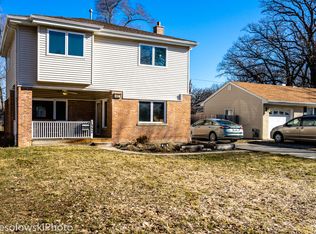 462 Longfellow Ave, Deerfield, IL 60015