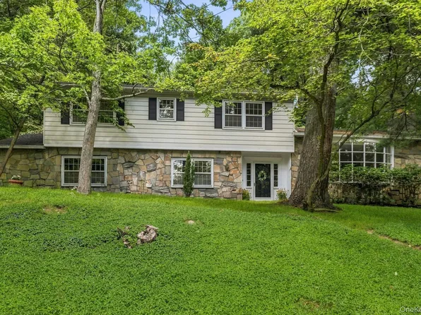 75 Pleasant Ridge Drive, Poughkeepsie, NY 12603