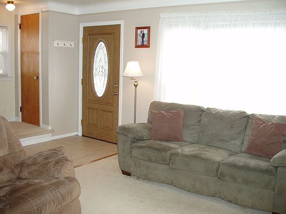 3rd image of 5004 Kenmore Ave