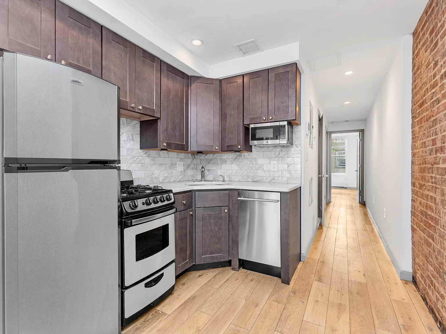332 East 6th Street — Photo 3