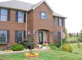 100 Whispering Hills Dr, Berea, KY 40403