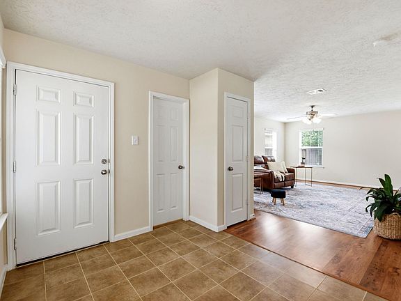 4th image of 12563 Chiswick Rd