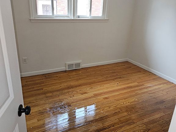 5th image of 20244 Lochmoor St