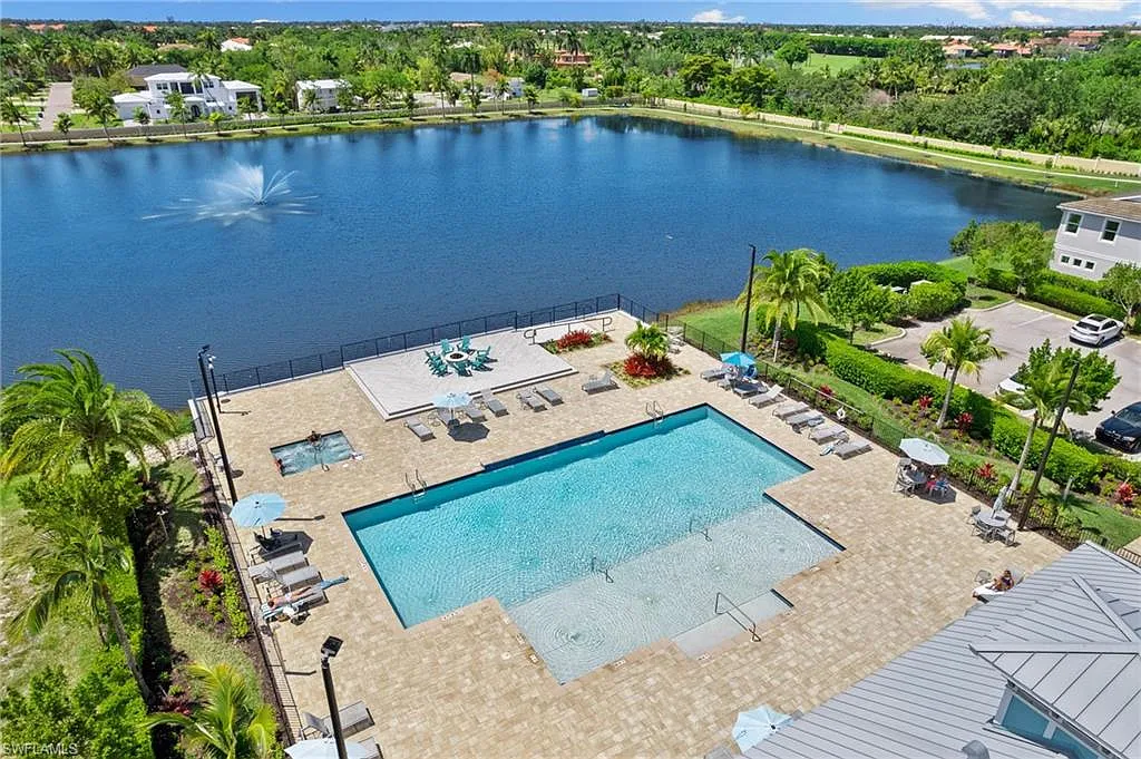 2 bed, 2.0 bath, 1480 sqft, $5,800 — Photo 4