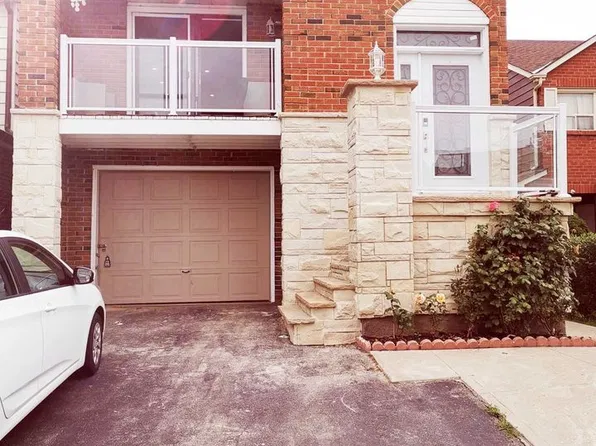 150 Murray St #1, Brampton, ON L6X 2S4