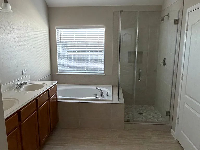 12726 Benton Park Ln — Photo 6