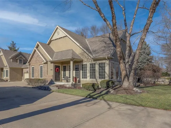 7202 Legler St, Shawnee, KS 66217