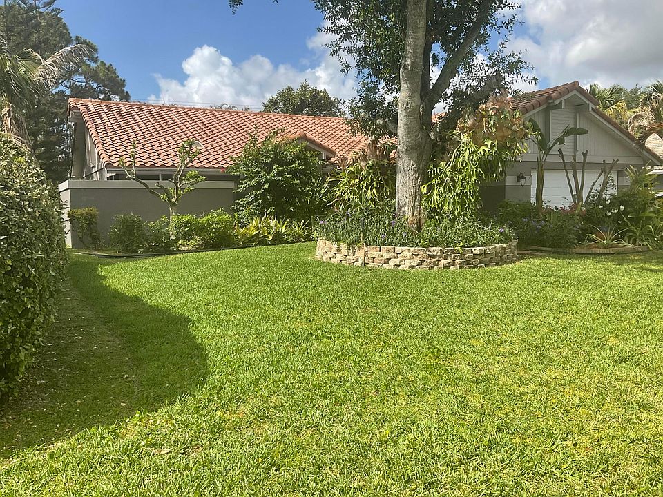 1st image of 1250 SW Cedar Cove #1250