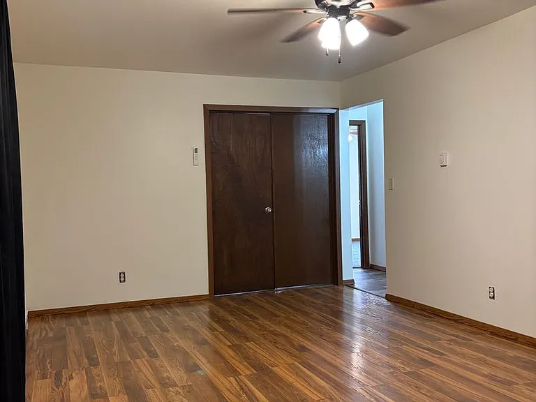 4651 Governors Dr — Photo 14
