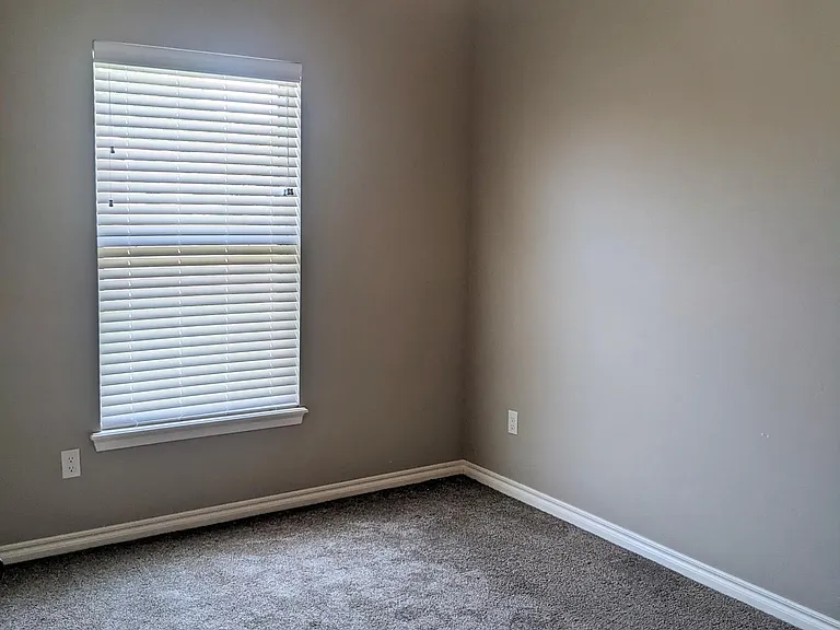 3400 Lyric St — Photo 11