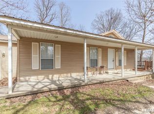 383 Red Robin Ln, Poplar Bluff, MO 63901