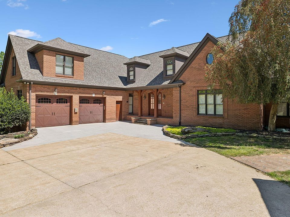 1st image of 7920 Higgins Ln