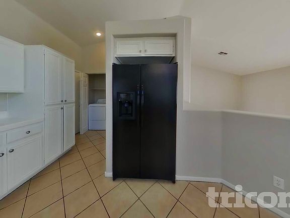 4th image of 604 Lively Fiesta Way