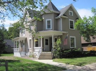 541 Laurel St, Reedsburg, WI 53959