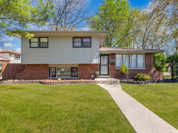 14753 Clifton Park Ave, Midlothian, IL 60445