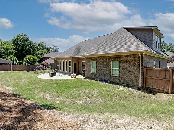 2nd image of 4512 Lakewood Park Dr