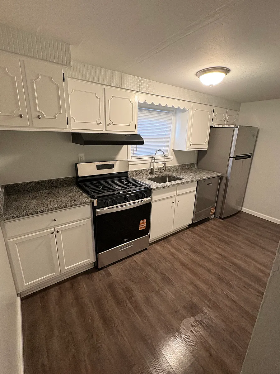 Building Photo - 3010 Hudson Ave #1