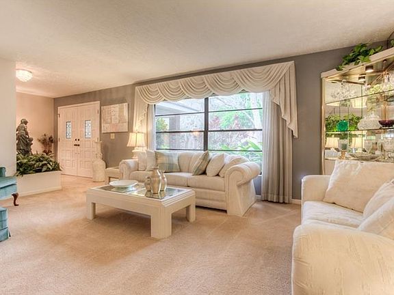 3rd image of 2703 Willow Oaks Dr