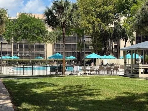 2812 N 46th Ave APT G370, Hollywood, FL 33021