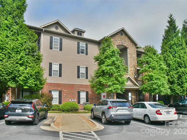 214 Appeldoorn Cir, Asheville, NC 28803