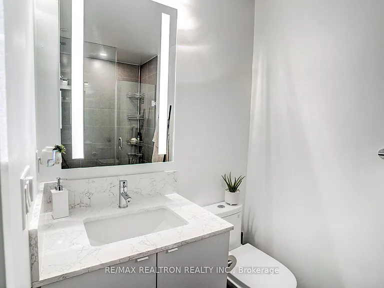 270 Dufferin St #Penthouse 17 — Photo 26