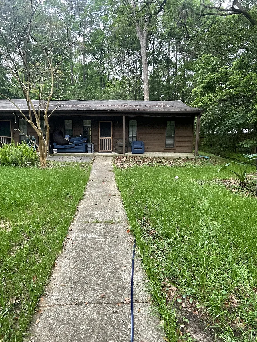 Building Photo - 4132 Brewster Rd #B