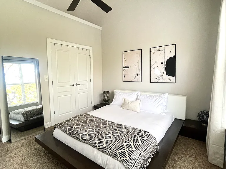 914 Garden District Dr — Photo 13