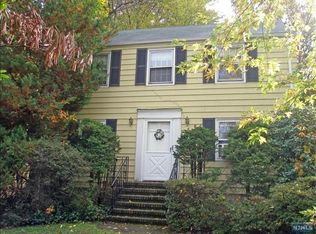 307 Highland St FLOOR 2, Leonia, NJ 07605