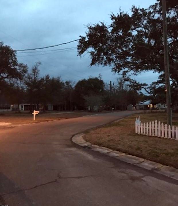 1st image of 121 Bienville Dr