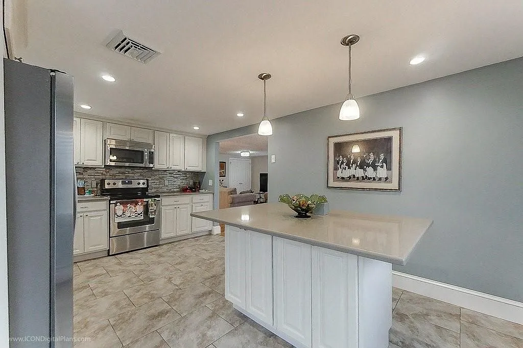 4 bed, 3.0 bath, 2996 sqft, $11,000 — Photo 2