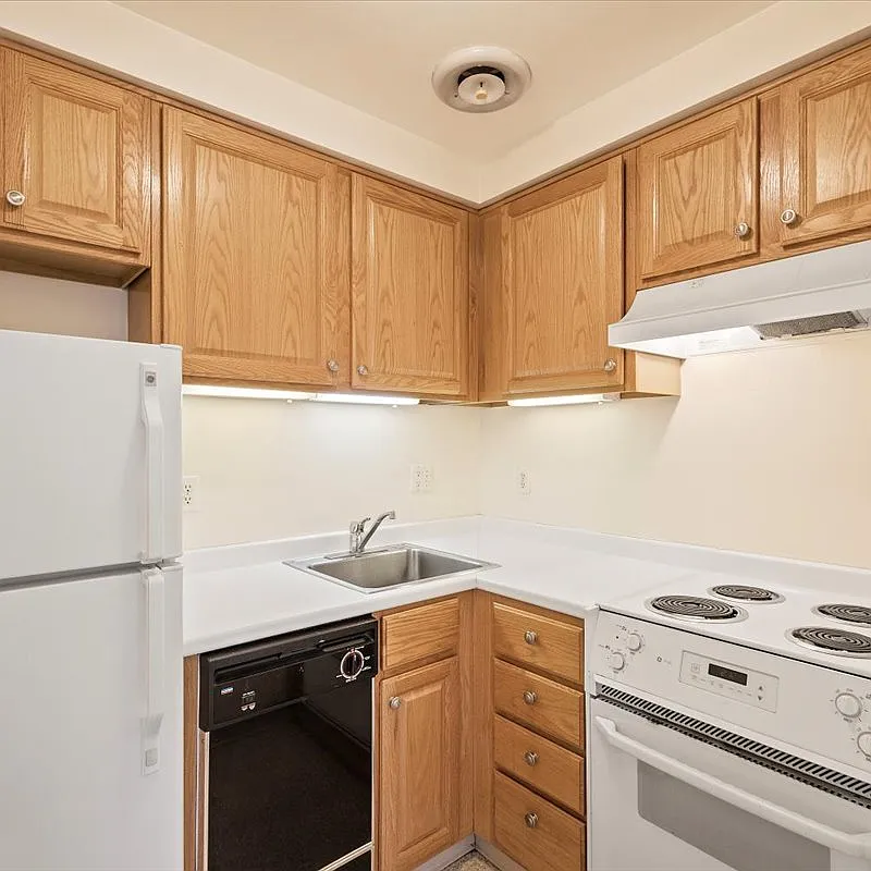 Building Photo - 6341 Marchand St #31