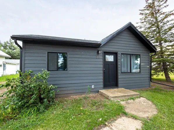 311 6th St, Newell, SD 57760