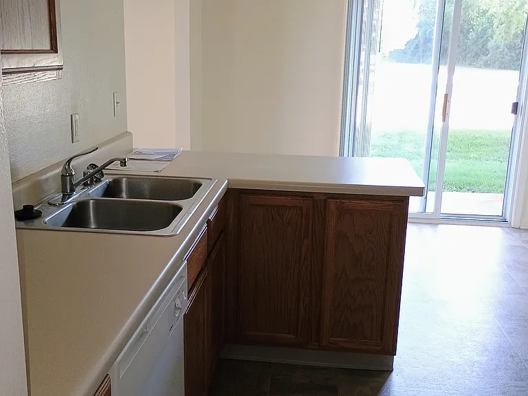 8936 Sheridan Rd #19 — Photo 8