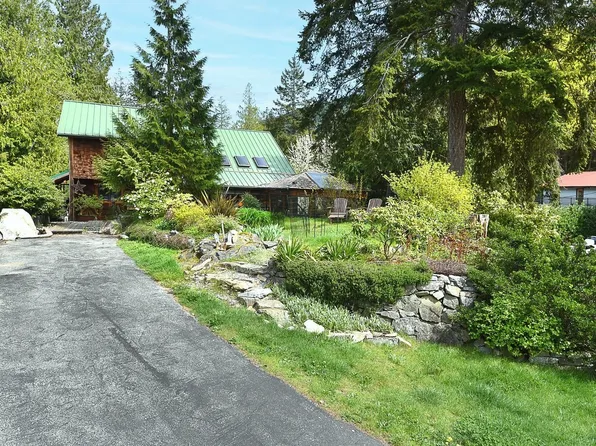 4865 Bowsprit Dr, Sunshine Coast, BC V0N 2H1