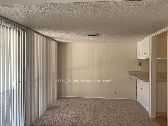 5th image of 1493 Merry Ln