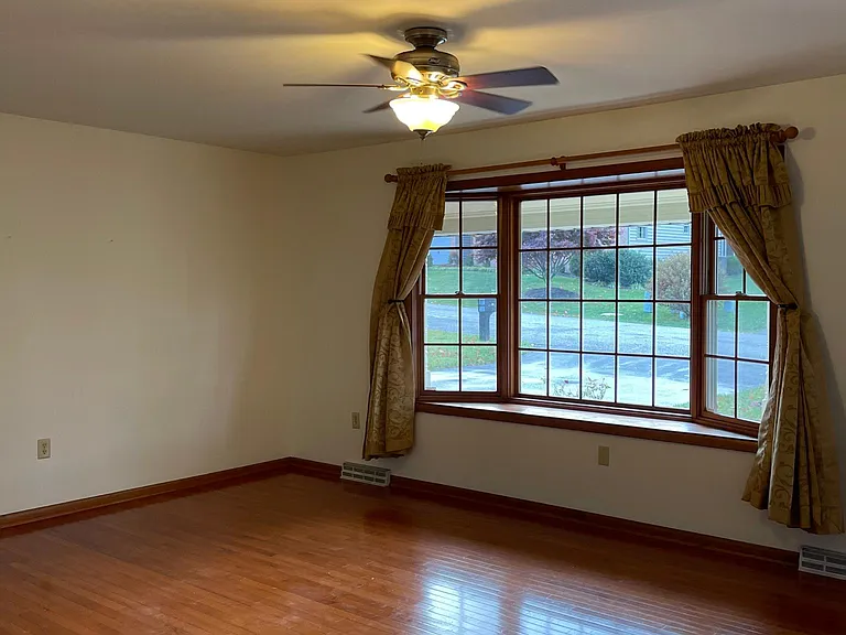 169 Stanford Rd — Photo 12