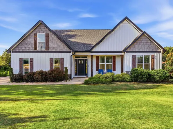 300 Sloan Rd, Woodruff, SC 29388